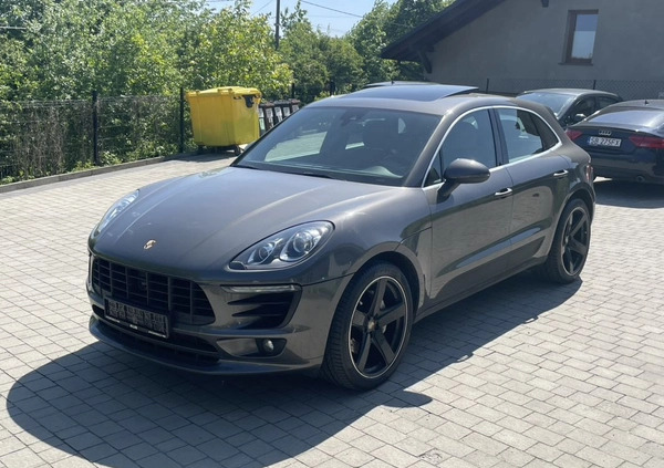 Porsche Macan cena 129800 przebieg: 150000, rok produkcji 2014 z Biała małe 704